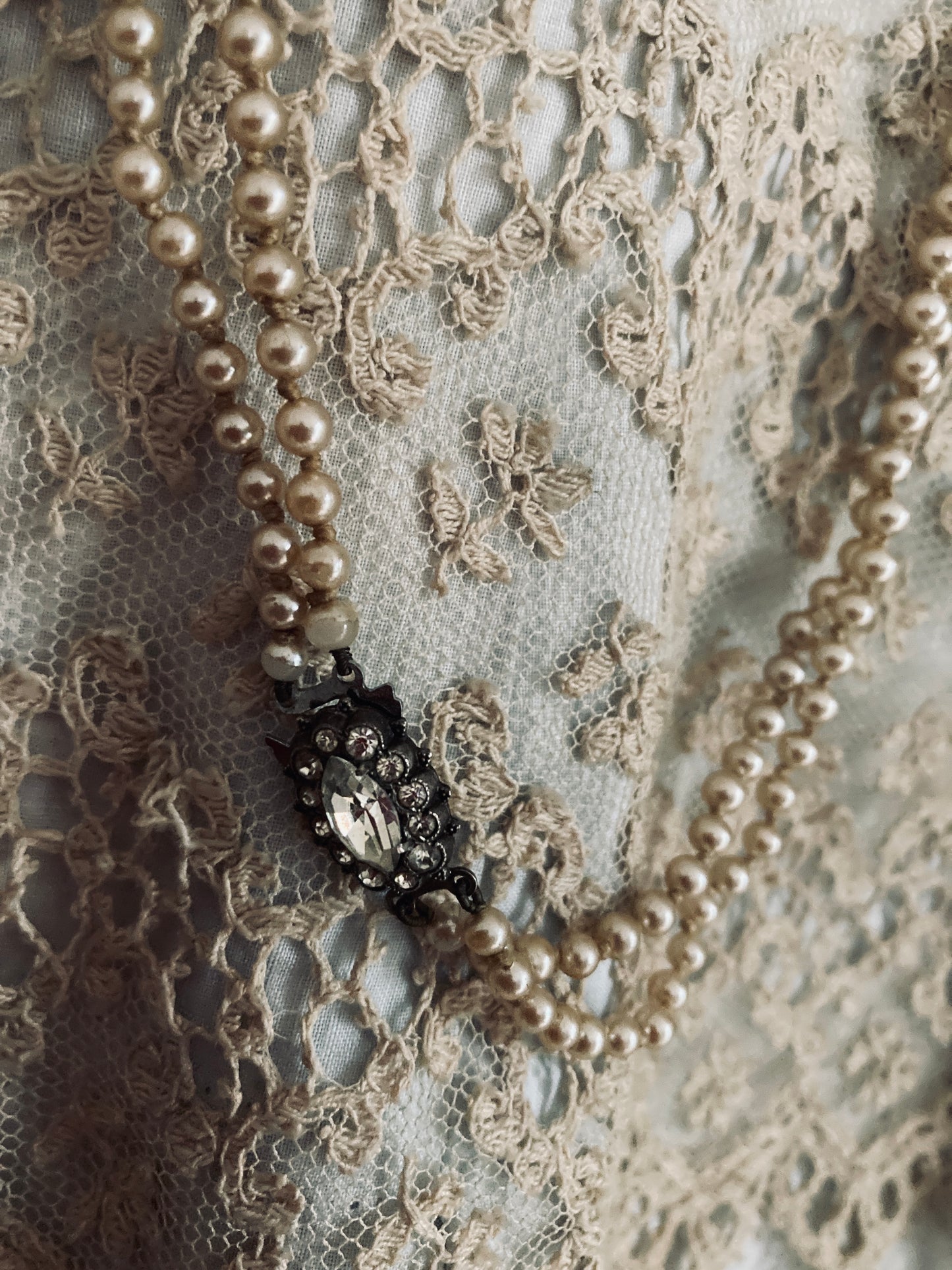 Vintage lotus boxed pearls