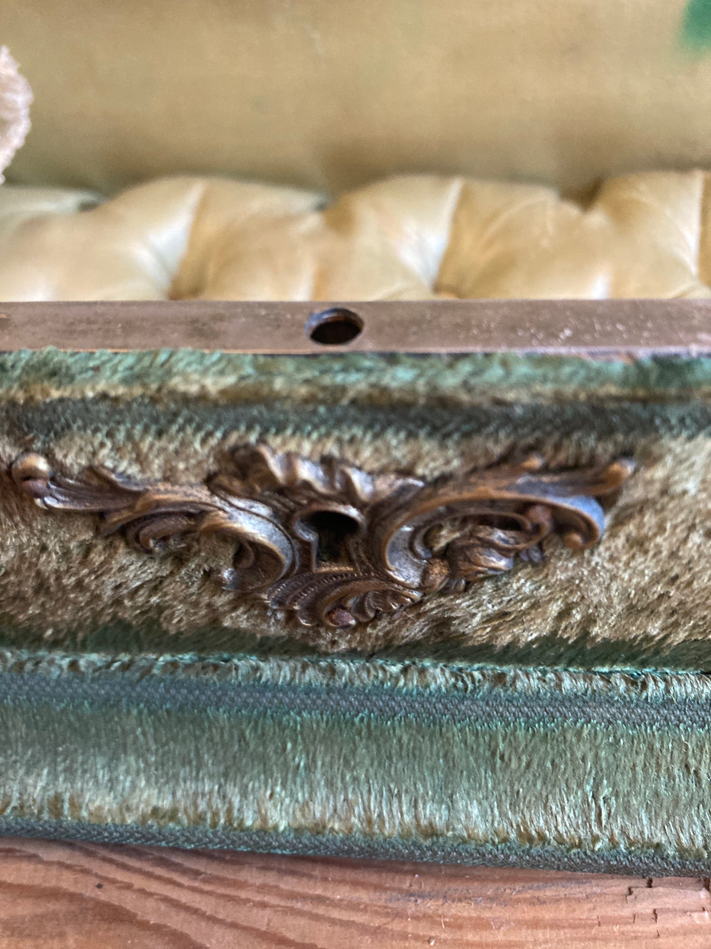 Victorian velvet jewellery box.