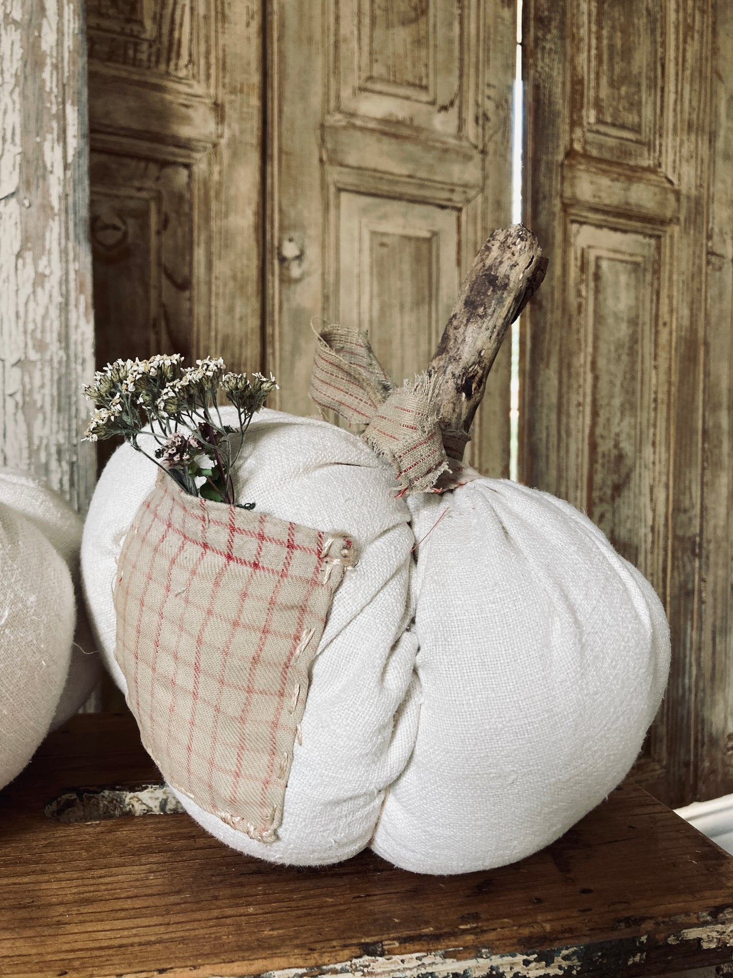 Linen pumpkin number 1.