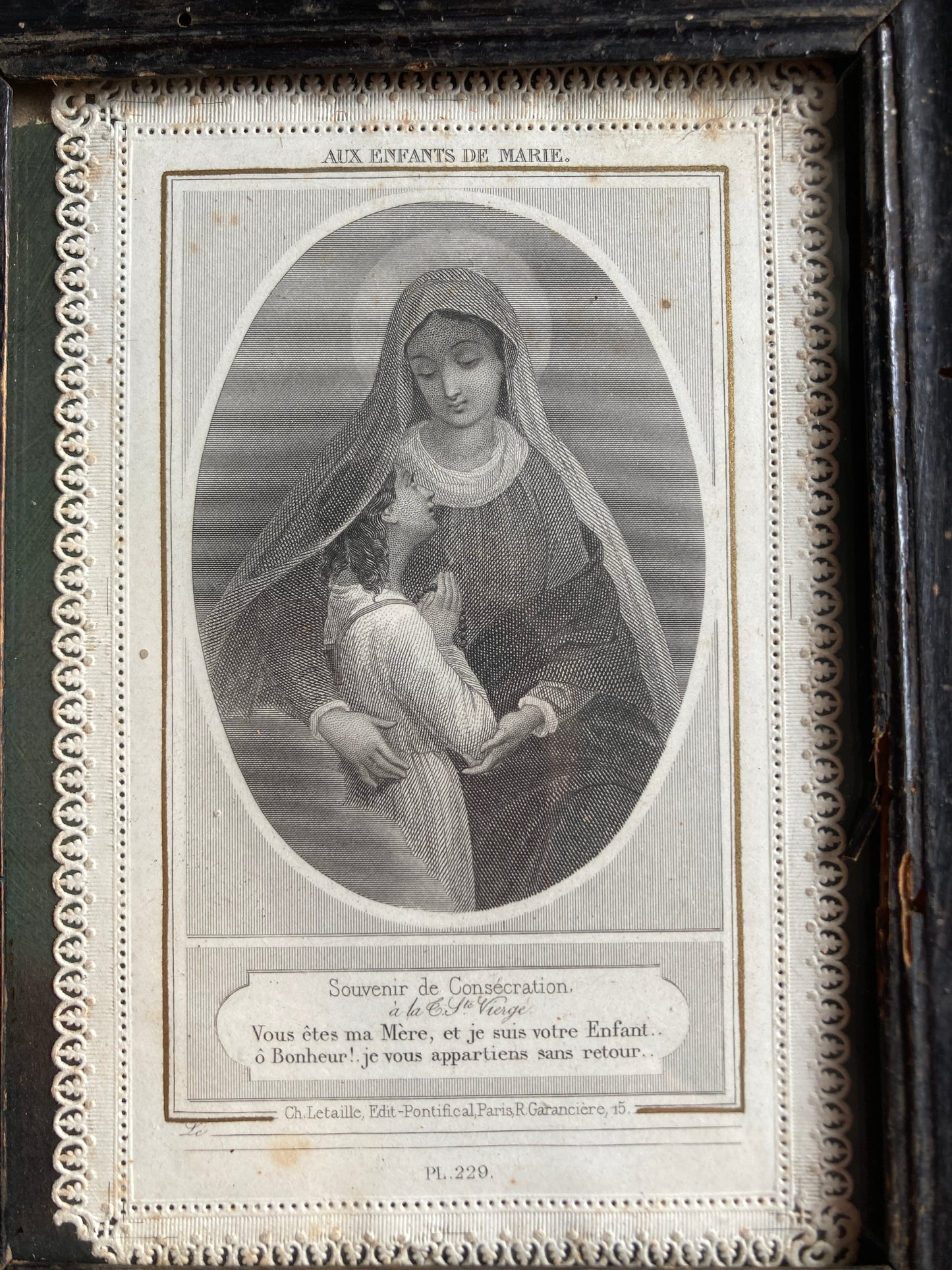 Charming french paper lace Saint picture