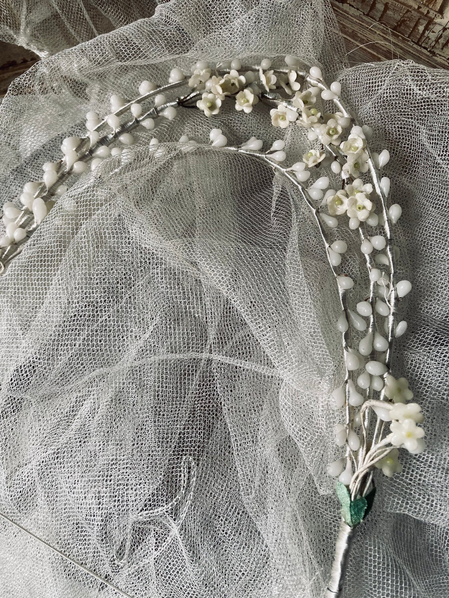 1920s french vintage wedding crown and veil