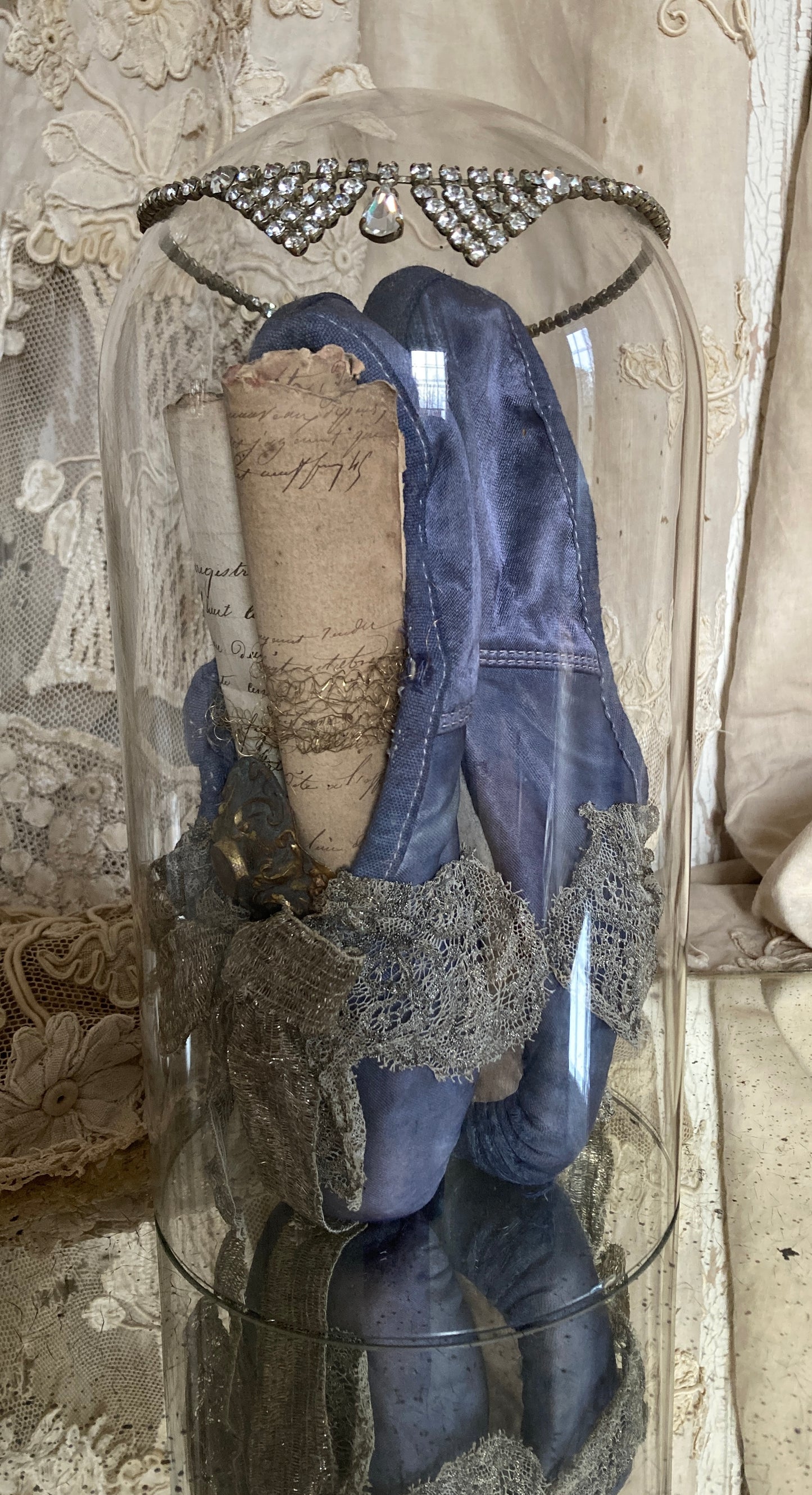 Ballet pointes french wirework trims.