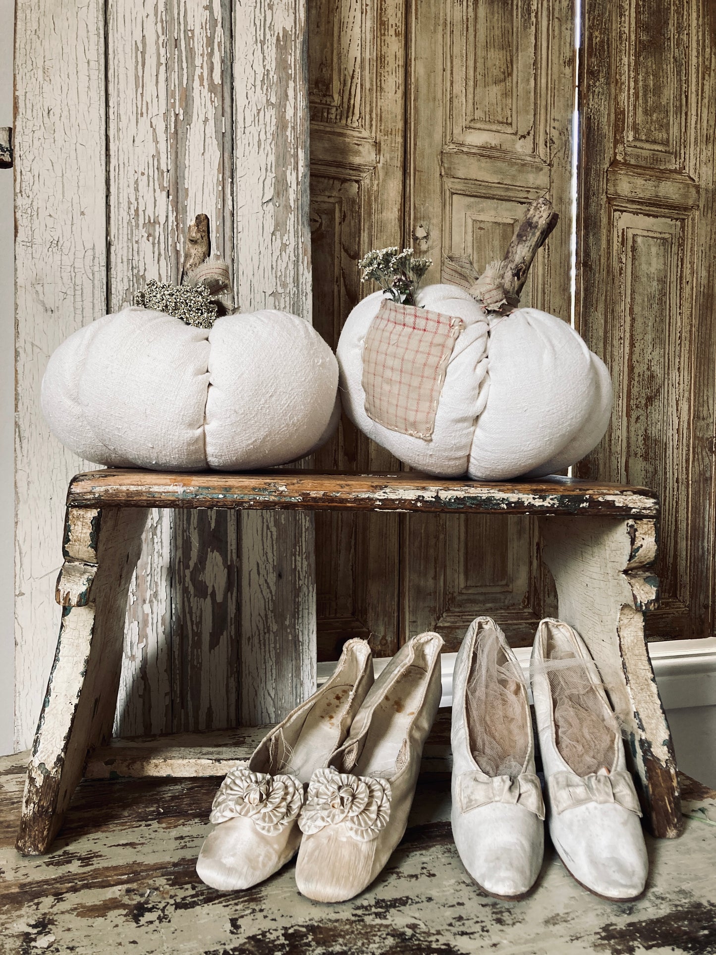 Linen pumpkin number 1.