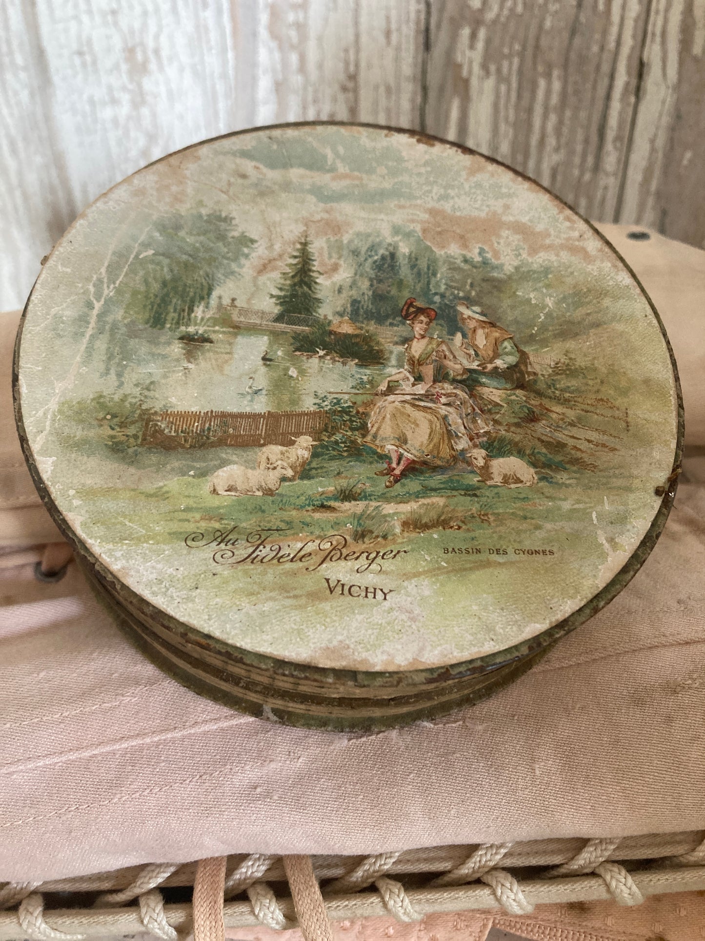 Antique French bon bon tin.
