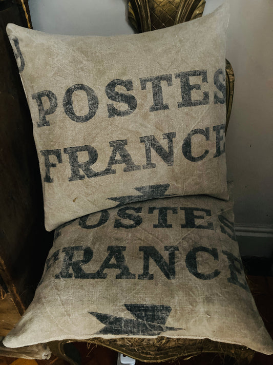 La Poste cushion number 4