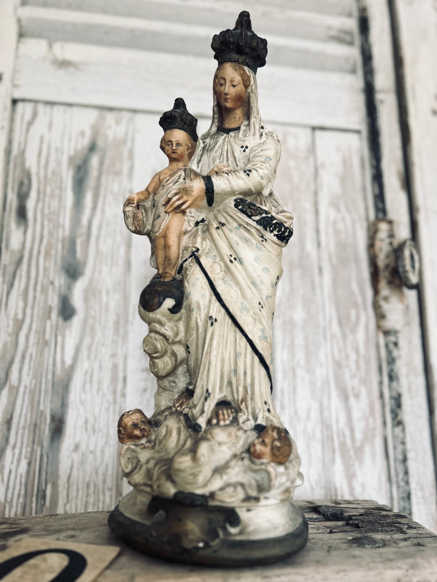 A stunning Madonna and child religious statue.