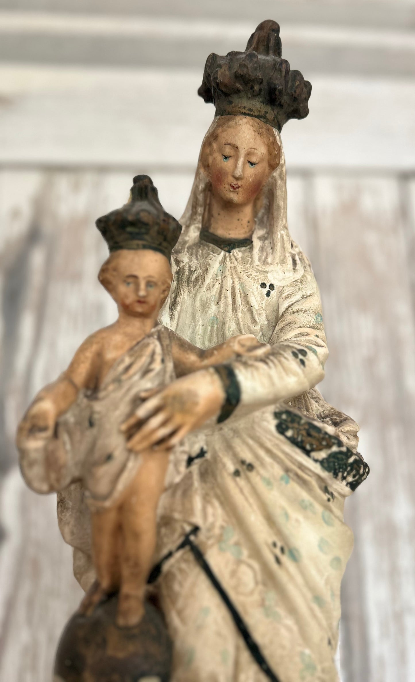 A stunning Madonna and child religious statue.