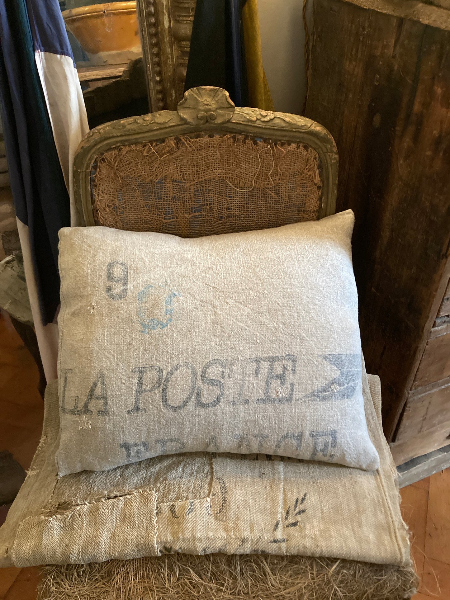 La Poste cushion number 1