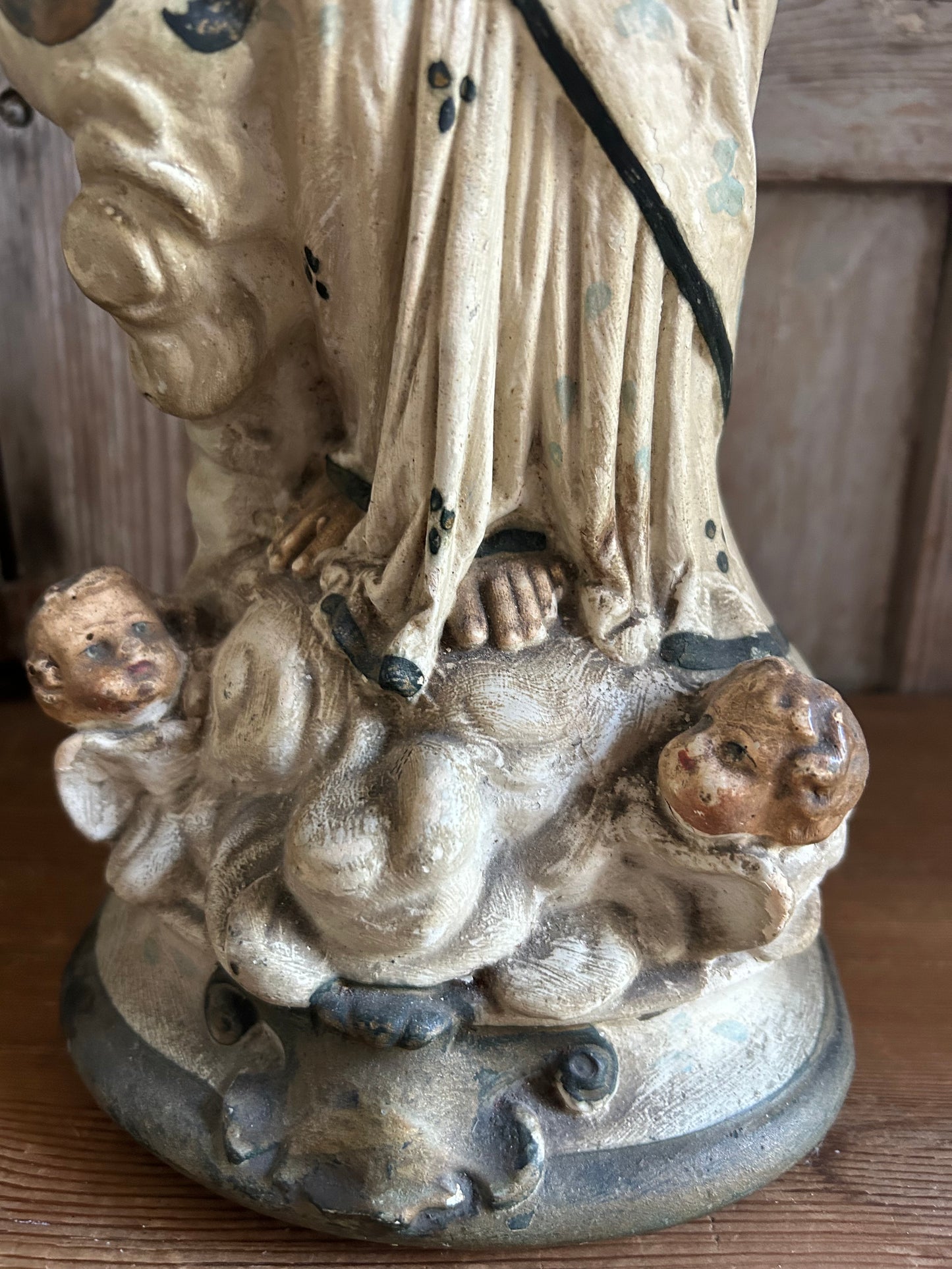 A stunning Madonna and child religious statue.