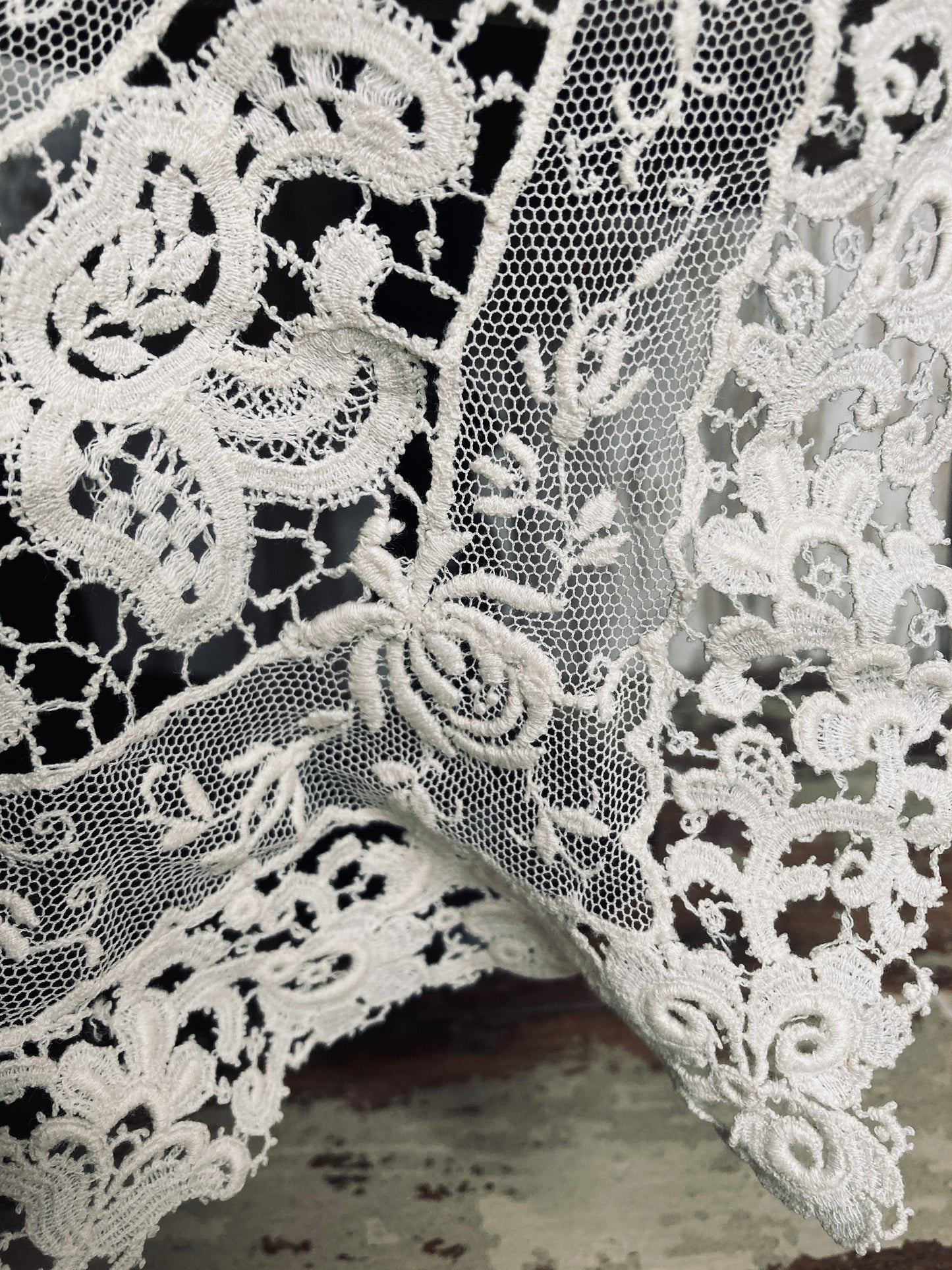 White antique lace collar