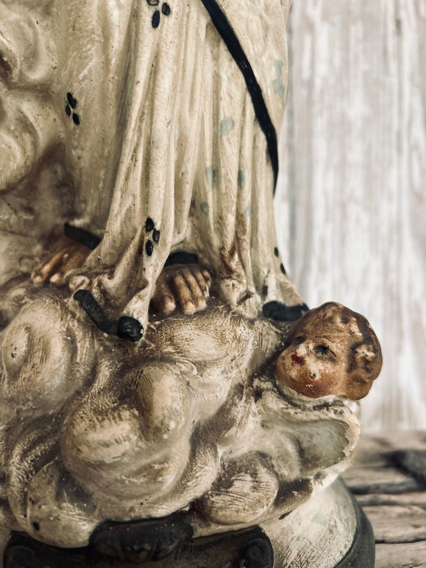 A stunning Madonna and child religious statue.