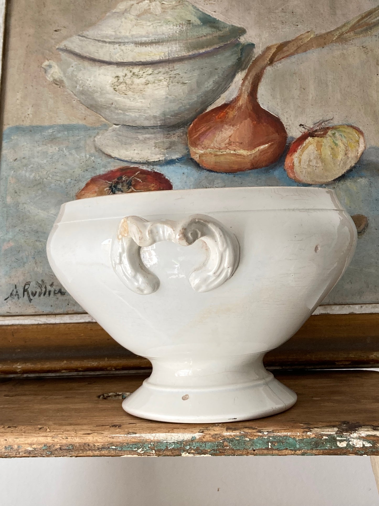 White soupier