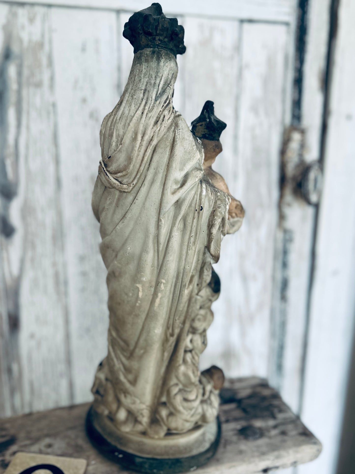 A stunning Madonna and child religious statue.