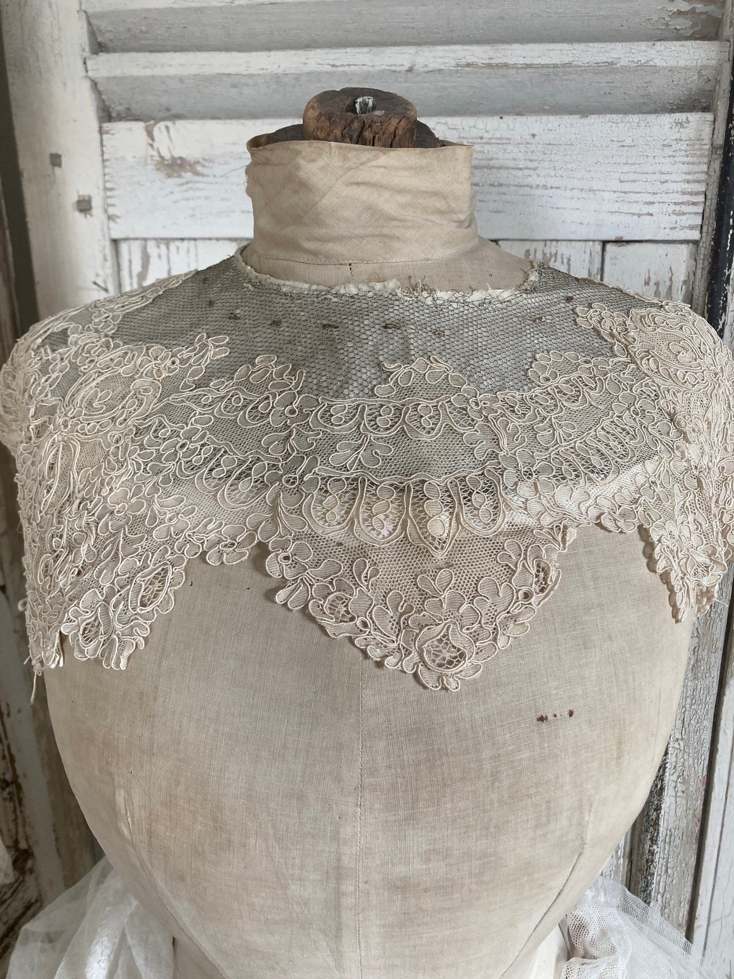 French metal wirework lace collar
