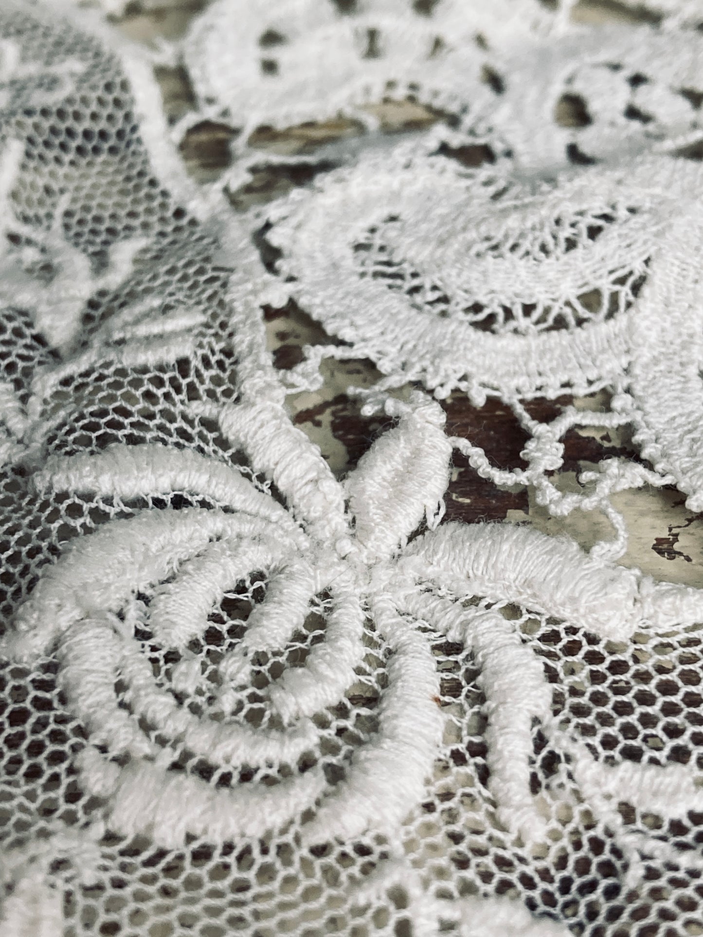 White antique lace collar
