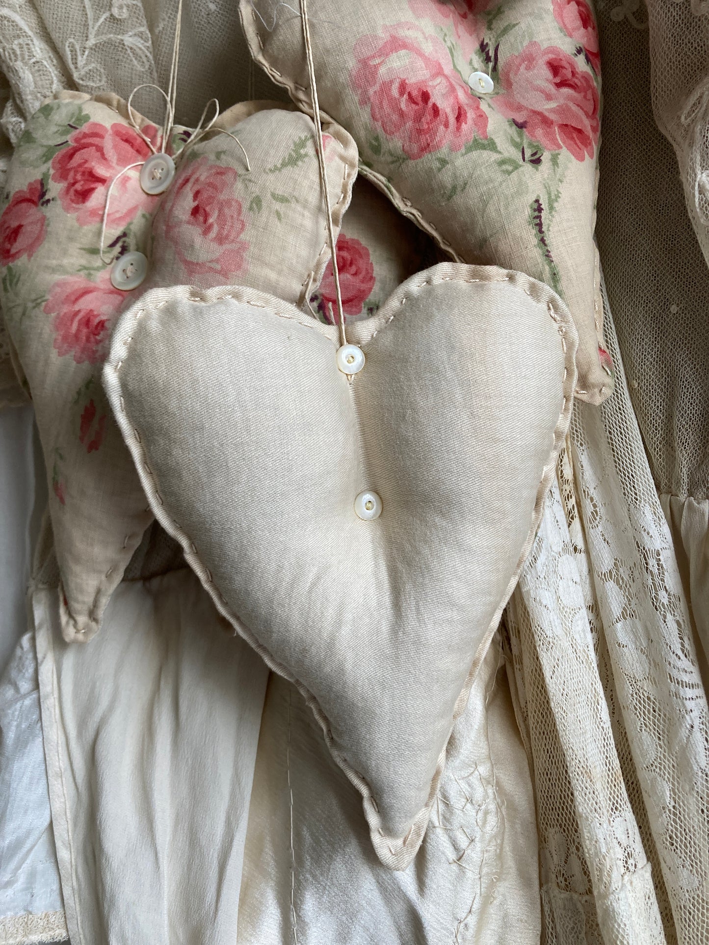 Antique french roses heart number 6