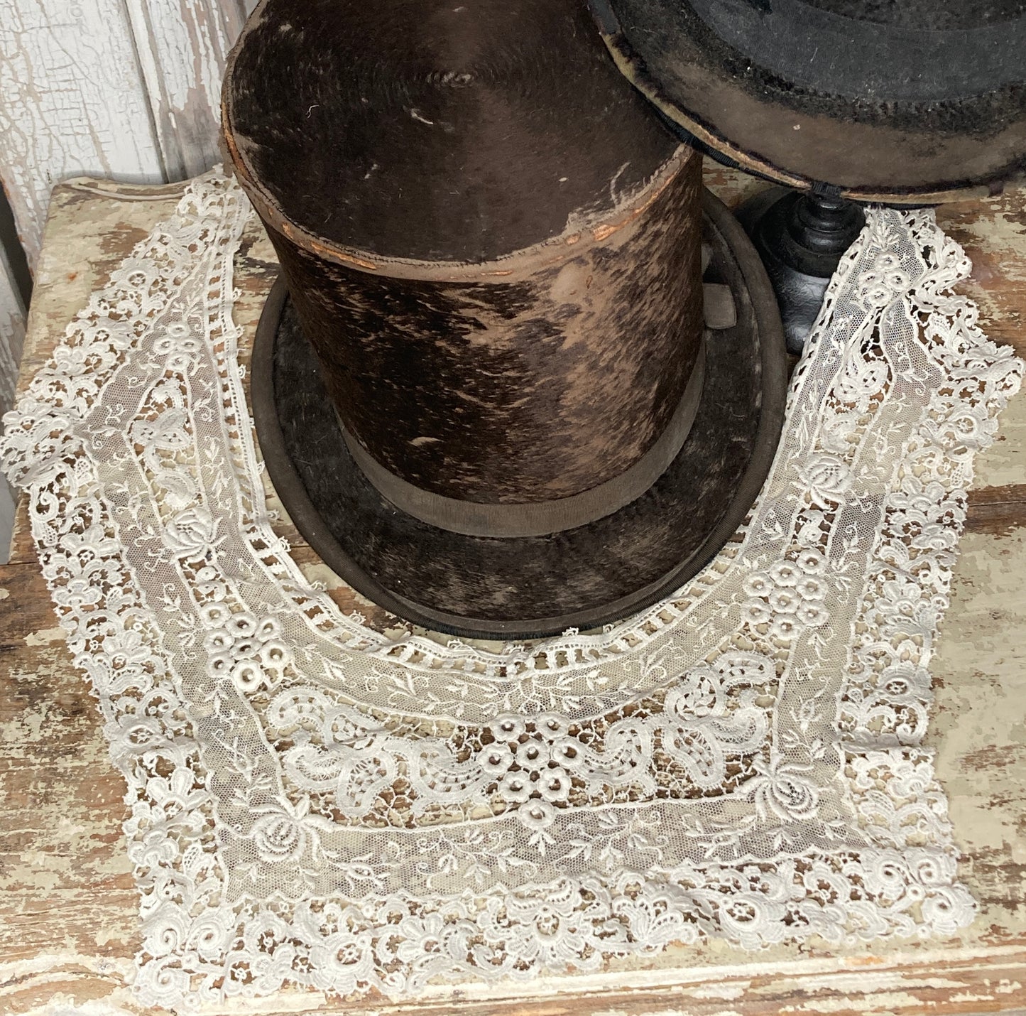 White antique lace collar