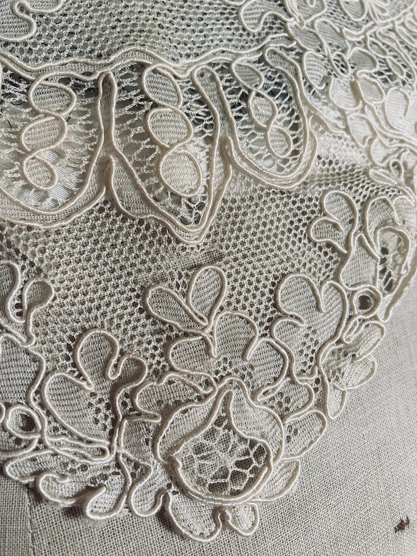 French metal wirework lace collar