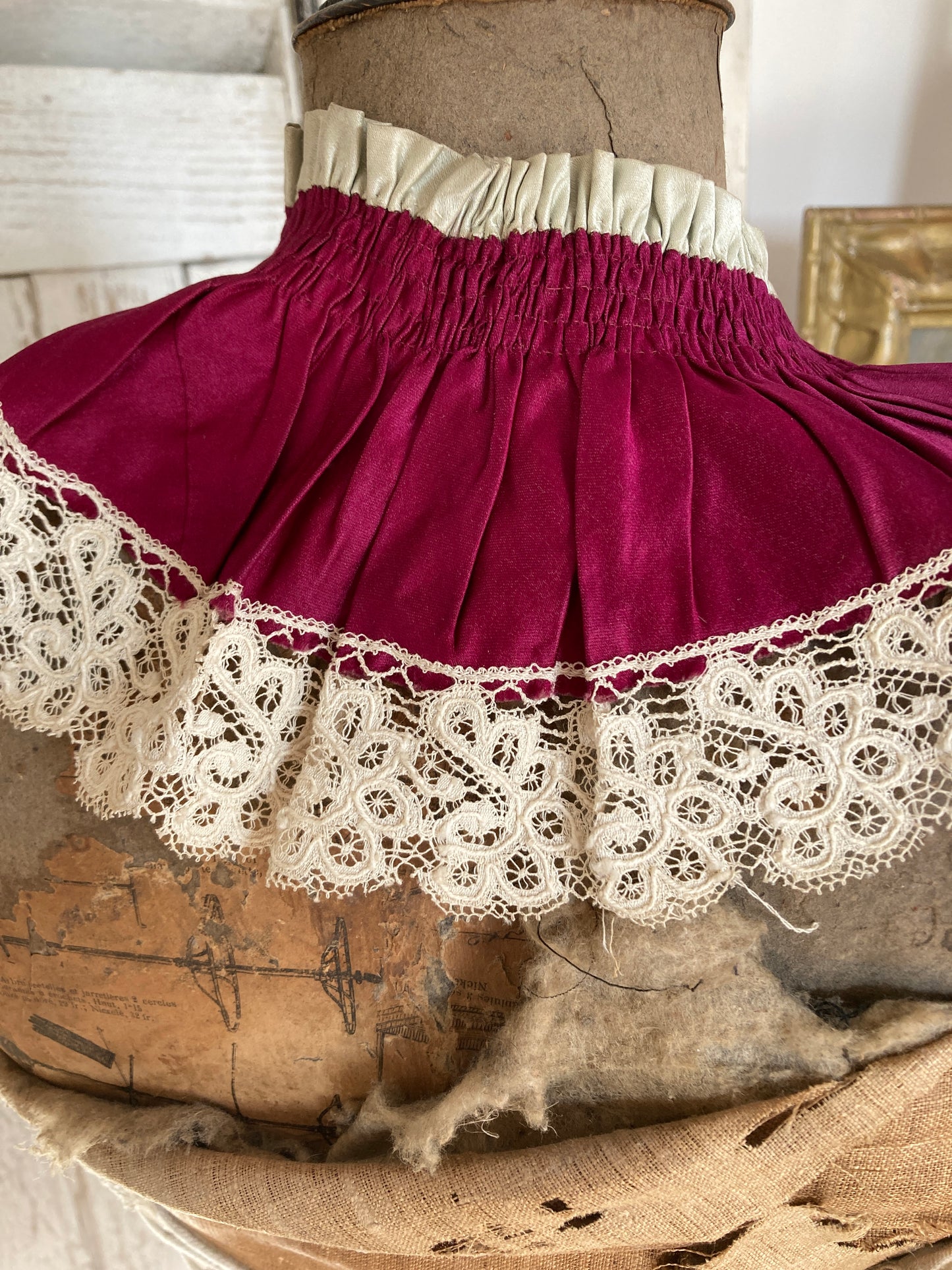 Victorian collar