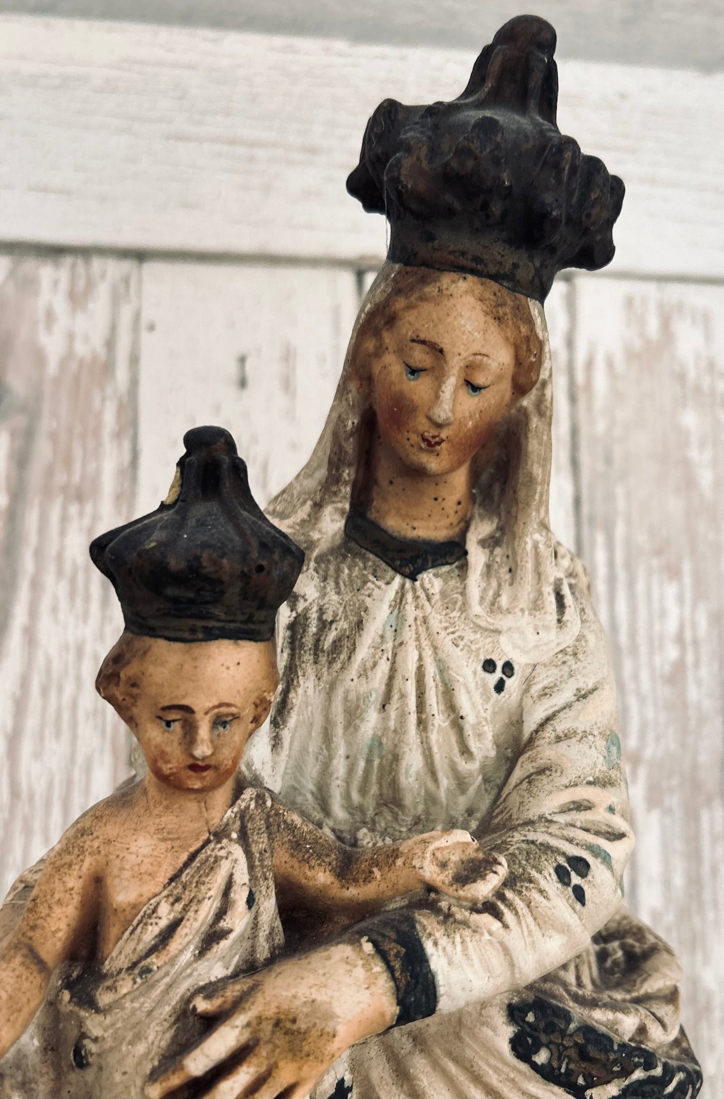 A stunning Madonna and child religious statue.