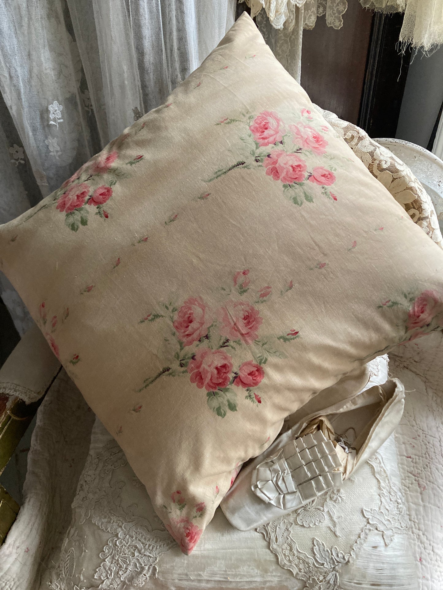 Antique french roses textile cushion